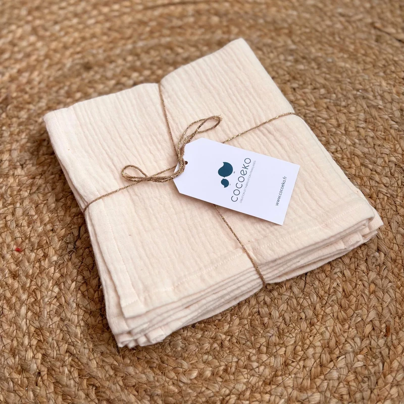 Lot de 4 petits langes ECRU