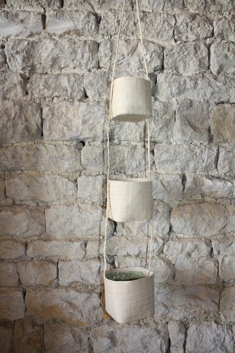 3 paniers suspendus - Porte plantes ou épices - Petits pots de rangement SUPERBE DECO - rabane osier rotin