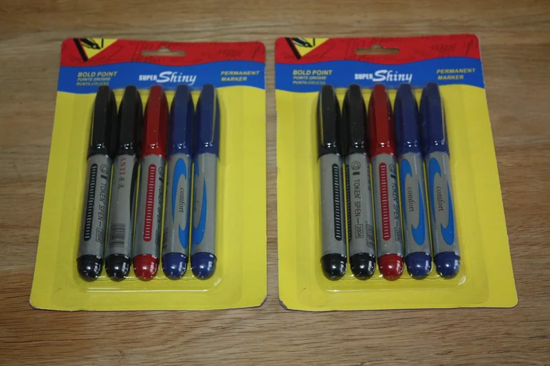 Lot de 10 marqueurs permanent indélébile - Grosse pointe - Noir Bleu et Rouge