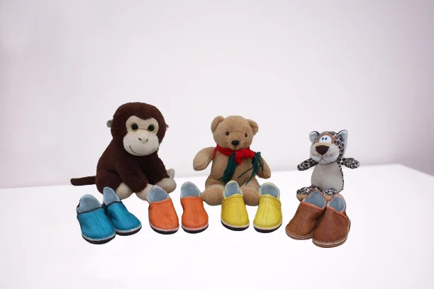 CHAUSSONS Babouches ENFANT en cuir - 4 COULEURS au choix - Du 23 au 35 - 100% Artisanal -