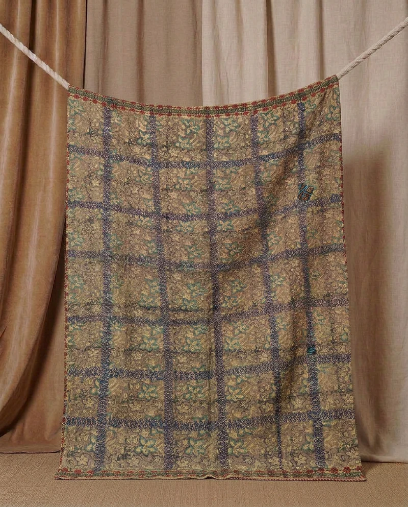 Pièce artisanale Kantha Prusse