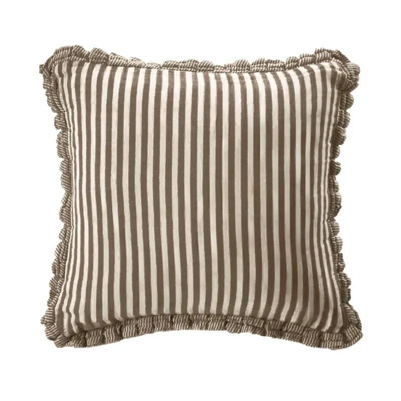ROMIE Coussin déhoussable avec froufrous BRUN 45x45 cm