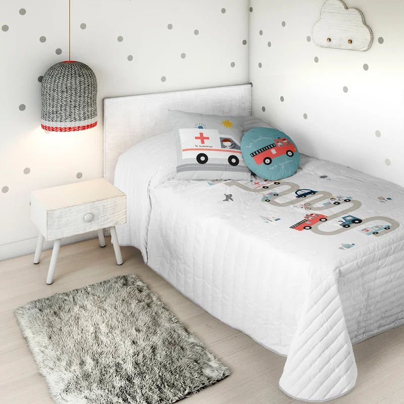 COLCHA BOUTI REVERSIBLE ESTAMPADA INFANTIL TRANSPORTES 100% ALGODÓN