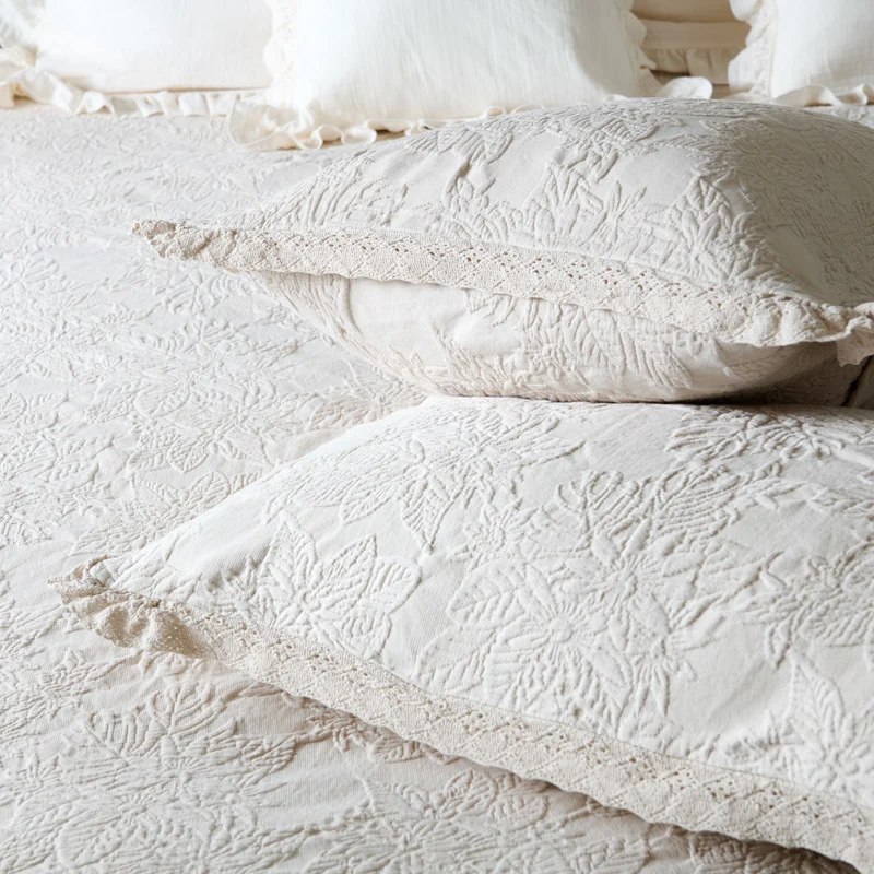 Ensemble couvre-lit et taies Adèle - Coton piqué jacquard