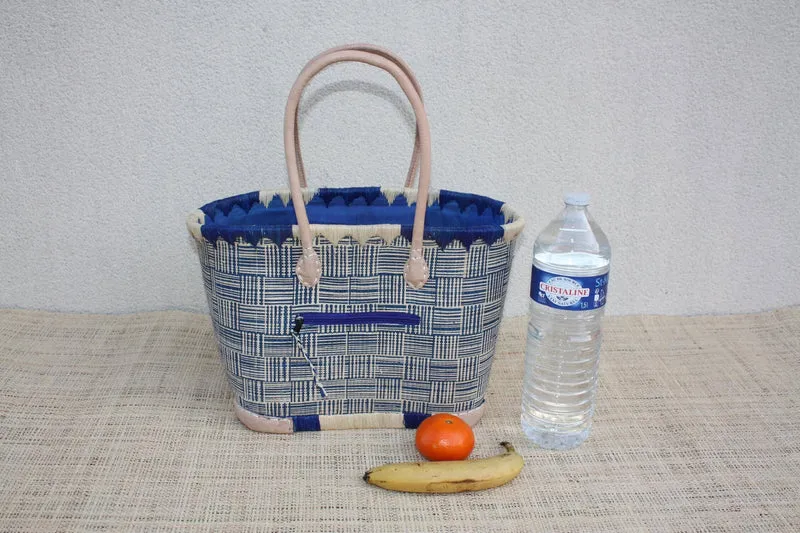 Panier cabas bleu & naturel fait main – Sac artisanal doublé rabane avec anses cuir – Marché, plage & quotidien – 3 tailles