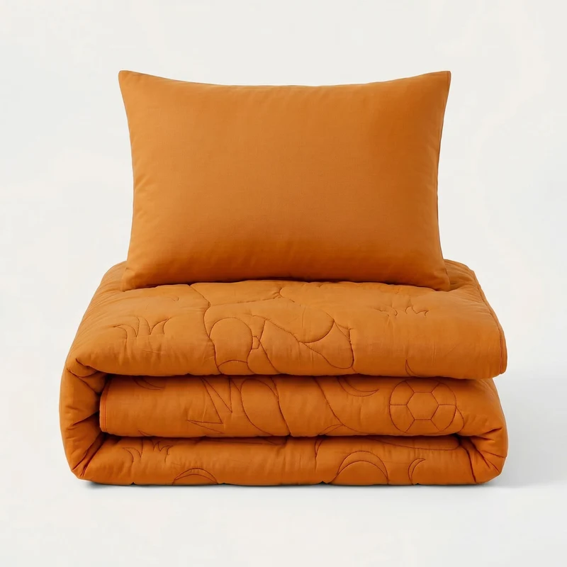 Wasbaar Kids All Season Dekbed | Voetbal schot | Oranje | Met Kussensloop