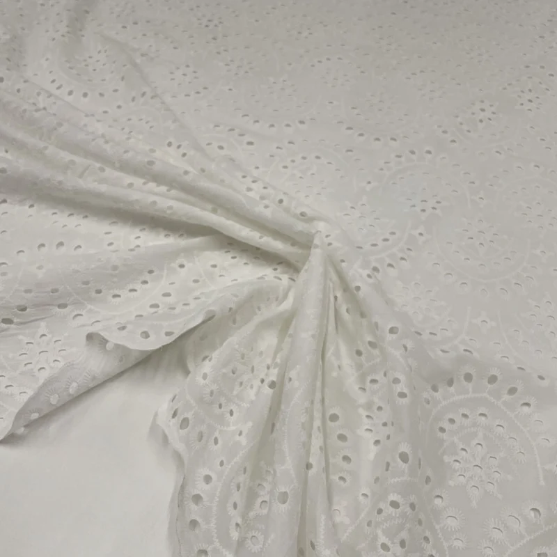 Tissu Brodé, Broderie anglaise Coton - Giada