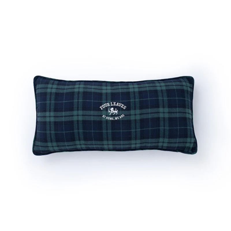 Coussin décoratif matelassé en flanelle à carreaux
